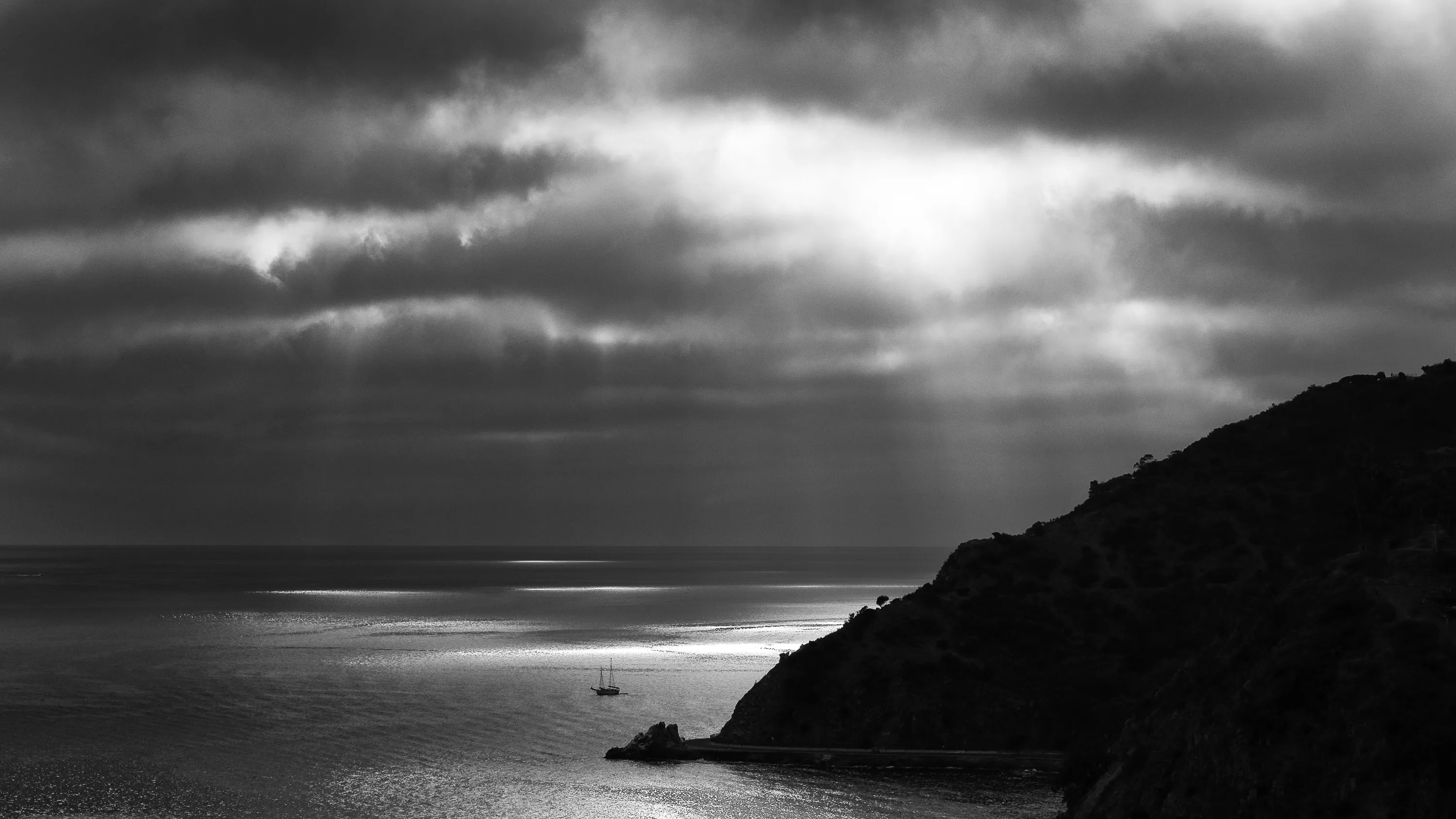 View of the ocean on a cloudy day on Catalina Island
